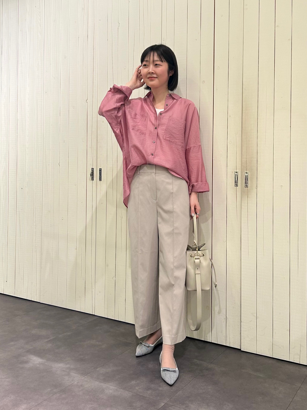 コンフォートリュクスVネックベスト、バックオープンリブTシャツ（7分