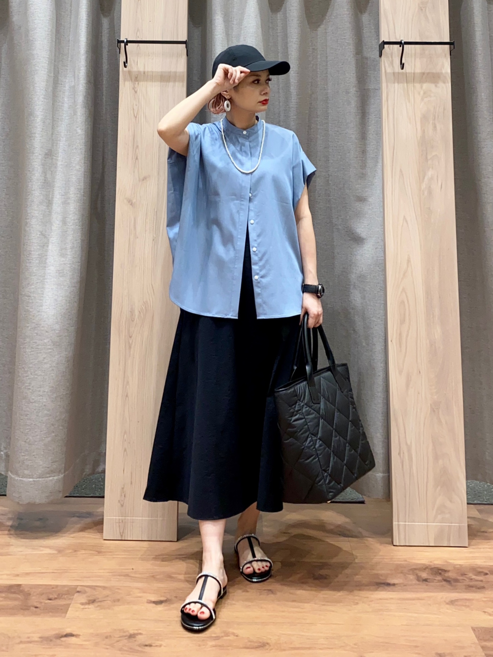 ハイストレッチナイロンフレアワンピース」の着用コーディネート