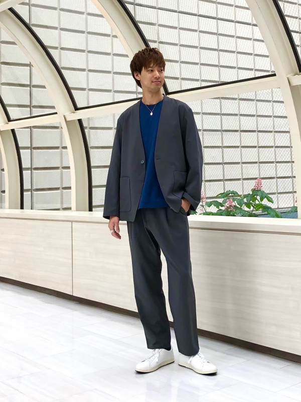 【美品♡人気ノーカラースーツ】プラステ　ドライギャバセットアップ　ライトグレー セットアップ レディーススーツ ジャケット ライトグレー