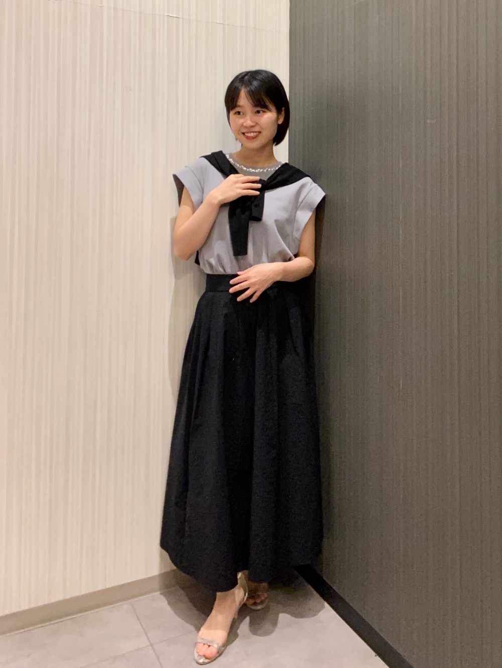 【再々値下げ】PLST アシンメトリーペプラムブラウス （吸汗速乾）美品‼️ PLST(プラステ)公式 | アシンメトリーペプラムブラウス（吸汗速