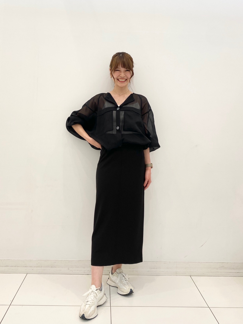 【ぽんこ】プラステ ラメジャージーナロースカート ブラック M シアージャケット、ラメジャージーナロースカート」の着用