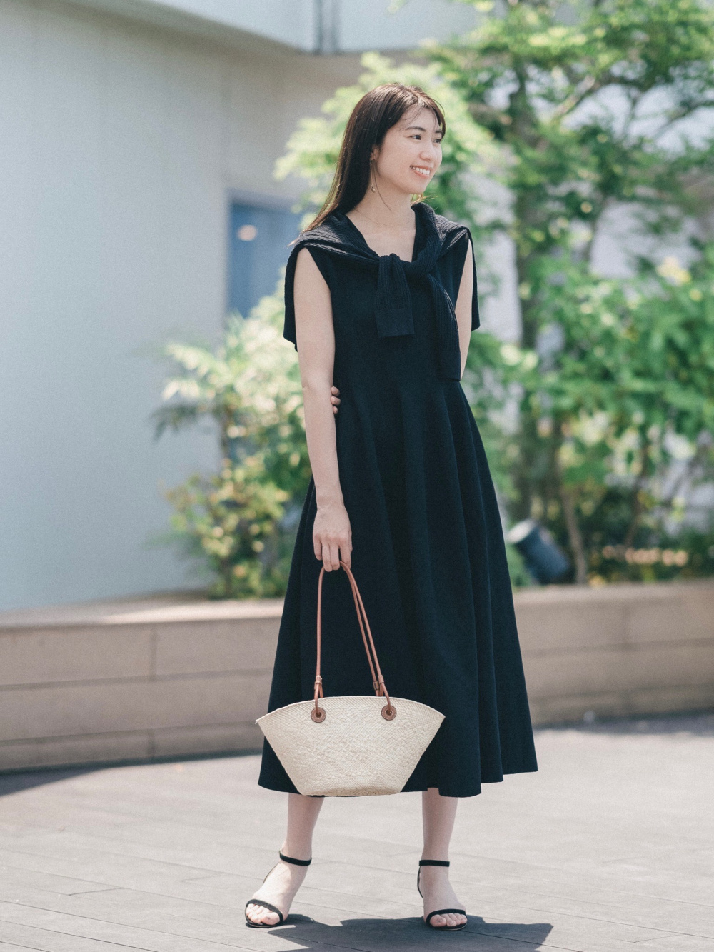 ホールガーメント®ニットVネックワンピース」の着用コーディネート