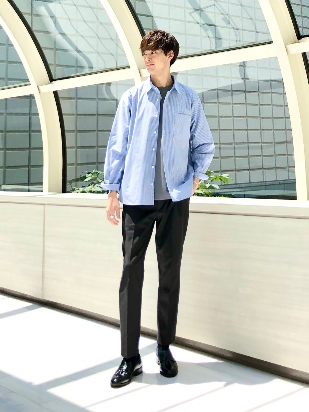 プレシャスドライショートパンツ、メタルパーツ付きキャップ」の着用