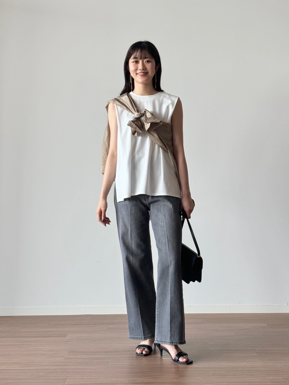 ファブリックドッキングノースリーブプルオーバー、2024年モデル