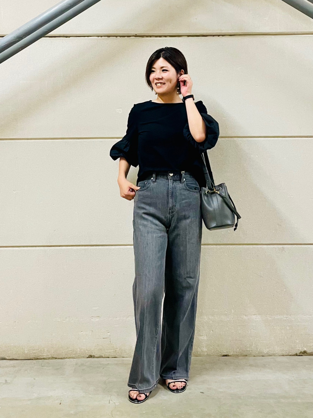 フラッフィー半袖カーデ Apuweiser-riche> フラッフィー半袖カーデ - メルカリ