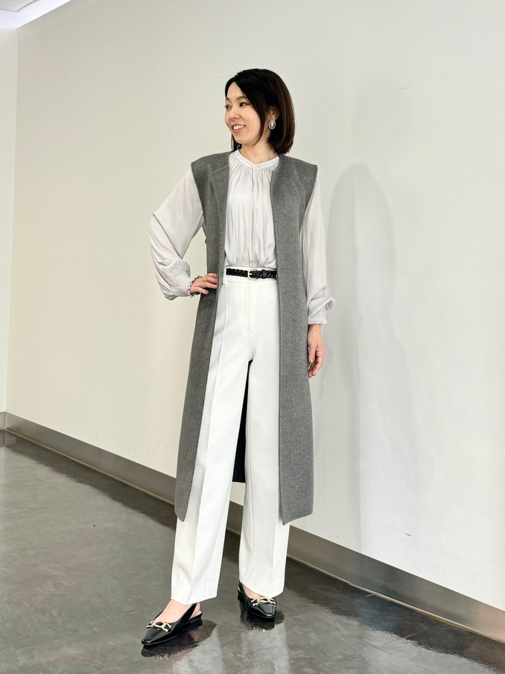 ウールブレンドリバーロングジレ、ワイドパンツ（ウォーム