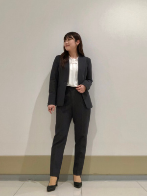 【美品】PLST ウォームリザーブ ノーカラー パンツスーツ セットアップ 黒 PLST プラステ ノーカラーパンツセットアップスーツ ウォーム