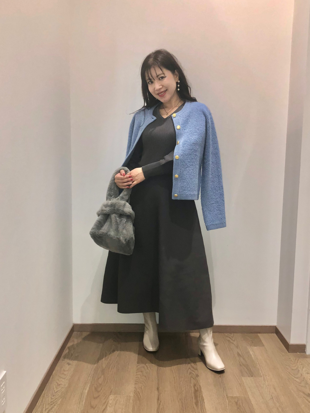 ホールガーメント®ニットVネックフレアワンピース、ホールガーメント