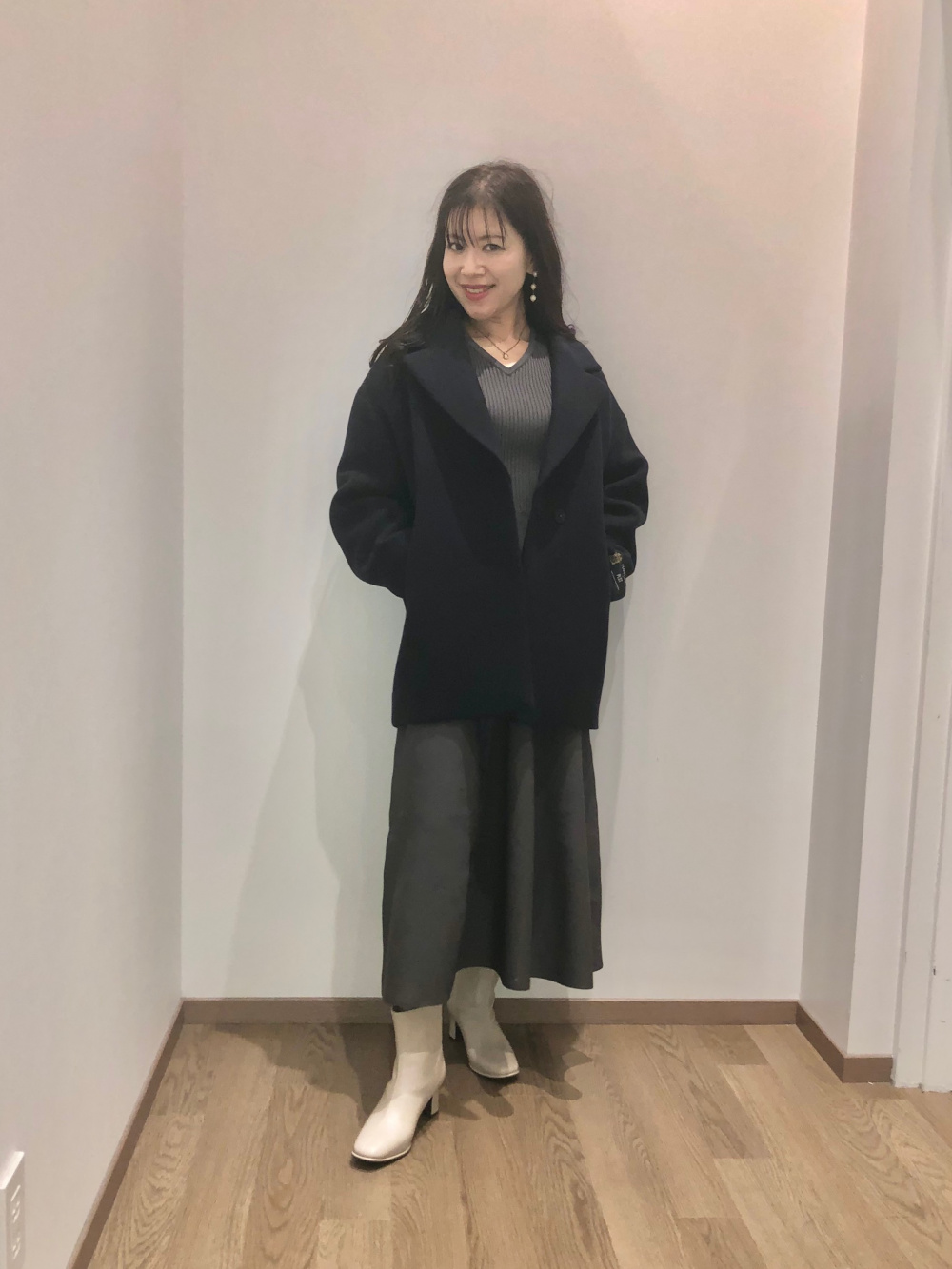 ホールガーメント®ニットVネックフレアワンピース、ホールガーメント