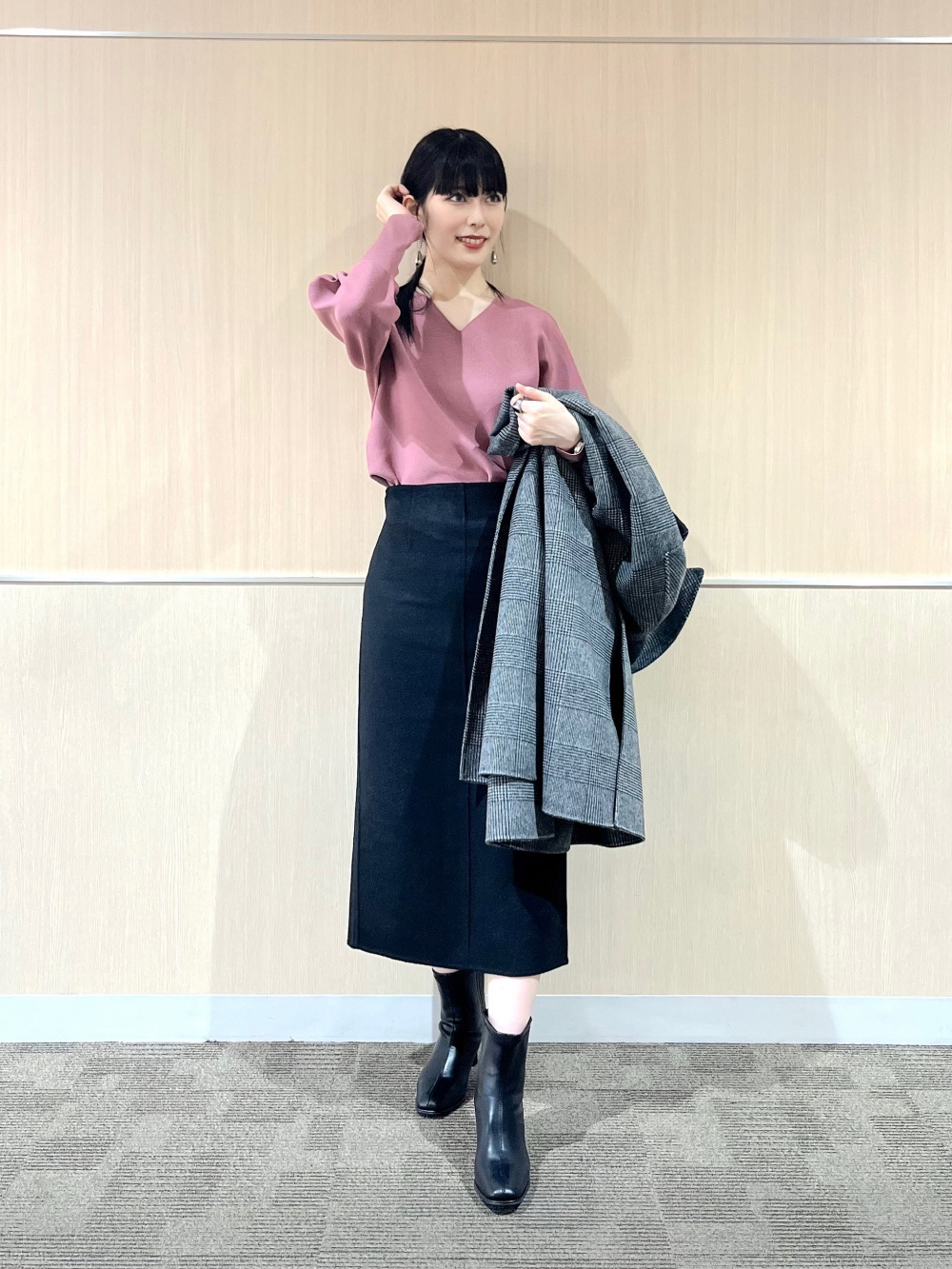 ホールガーメント®ニットVネックフレアワンピース、ホールガーメント