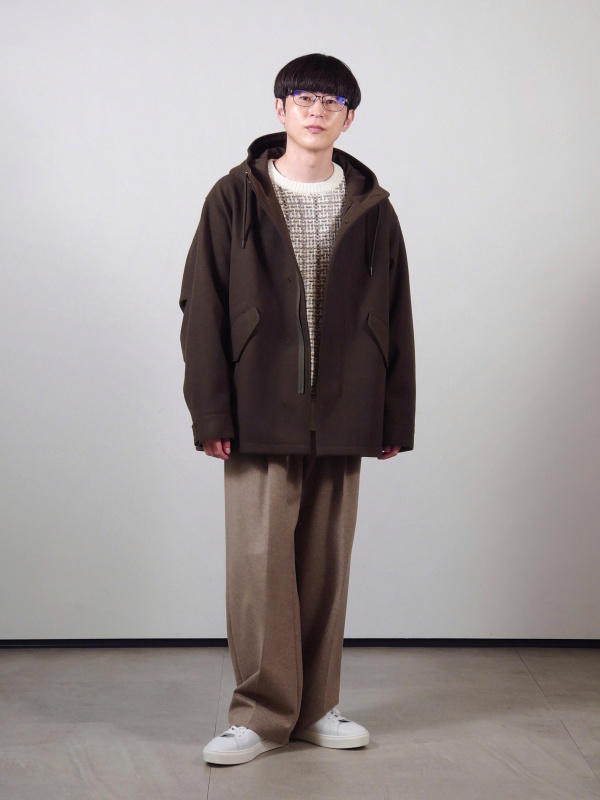 2024年モデル プレシャスニットメルトンワイドパンツ（メンズ）の着用