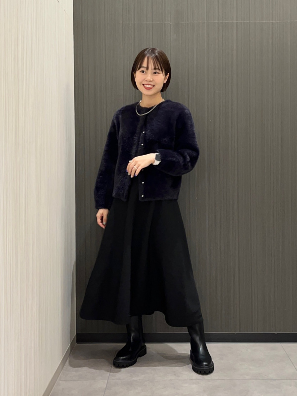 ホールガーメントニットフレアワンピース（レディース）の着用