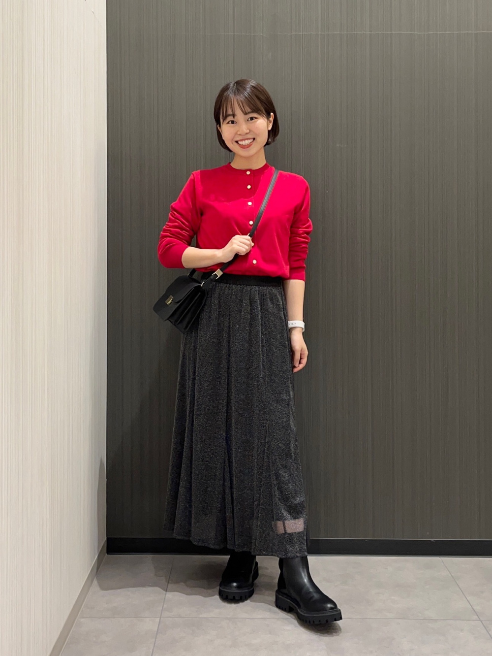 ホールガーメント®ニットVネックフレアワンピース、コンパクト