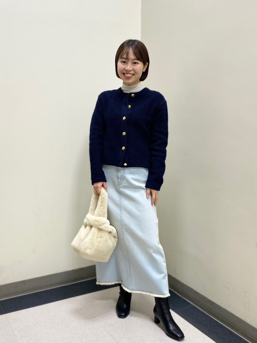 ホールガーメント®サーキュラーニットスカート、UVカット