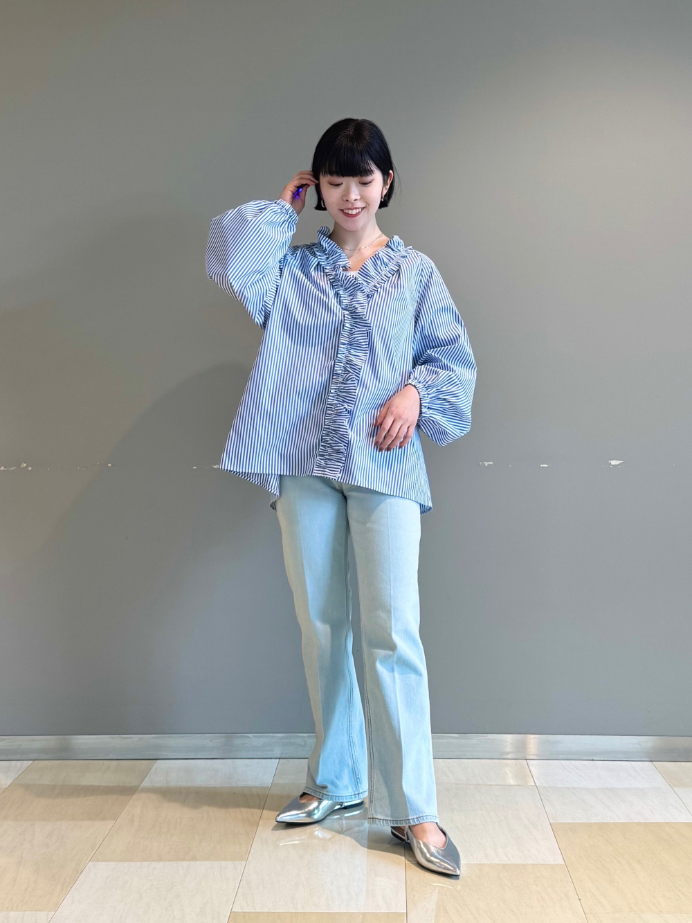 新品タグ付 プラステ タイプライターフリルブラウス PLST PLST(プラステ)公式 | タイプライターフリルブラウス