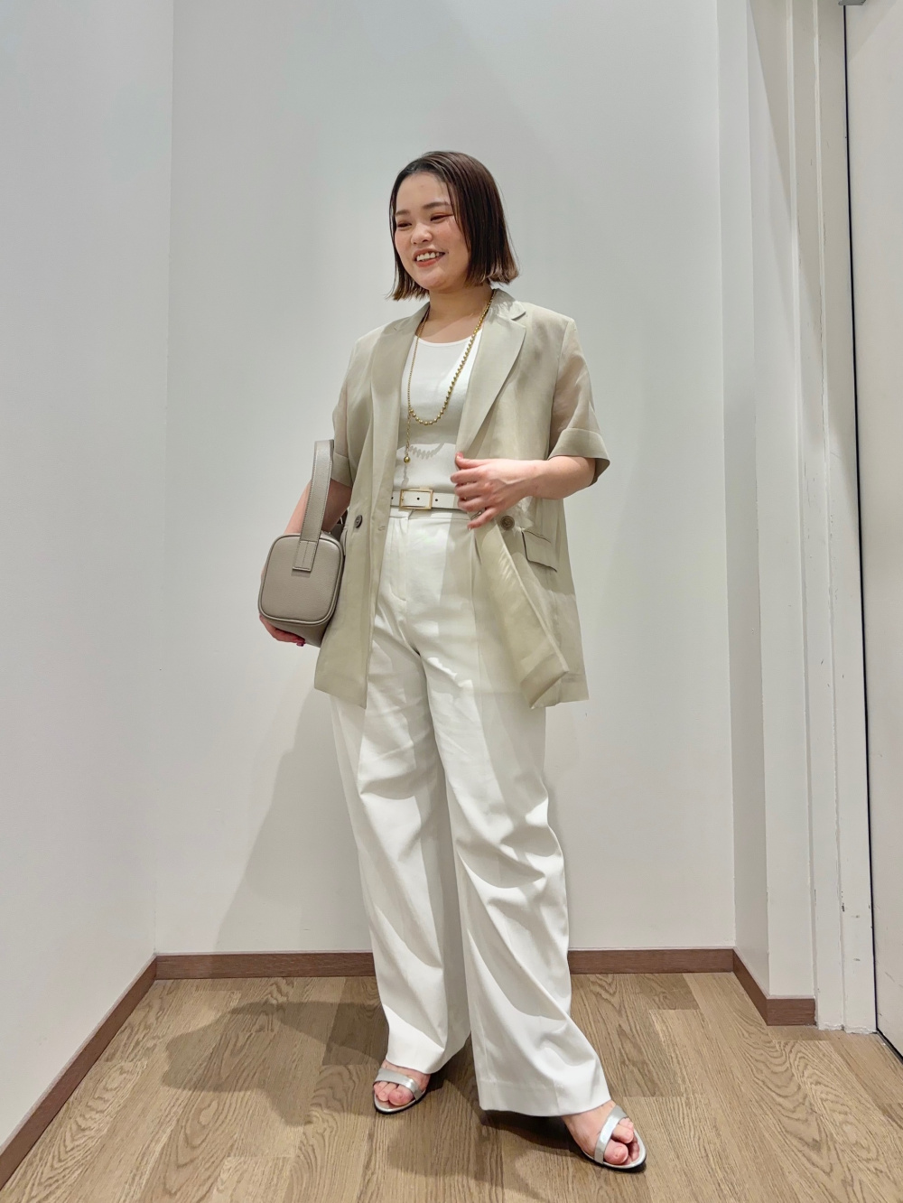 リネンブレンドダブルジャケット、ワイドパンツ（リネンブレンド