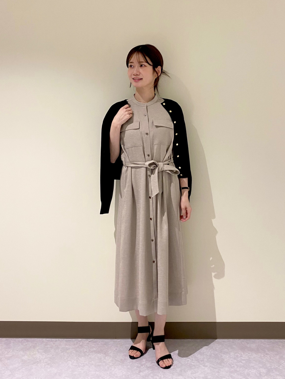PLST ダブルポケットシャツワンピース ベージュ 上品 PLST(プラステ)公式 | ダブルポケットシャツワンピース