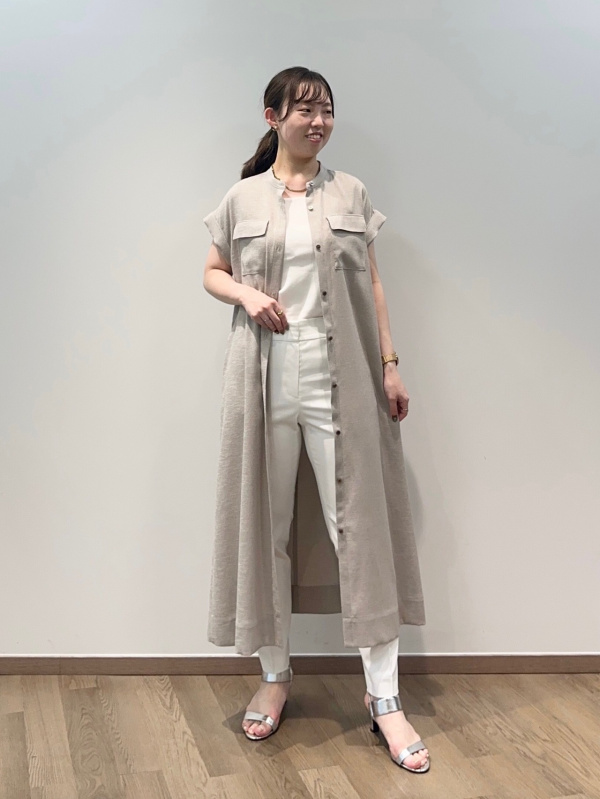 ダブルポケットシャツワンピースのコーディネート・着用イメージ｜プラステ
