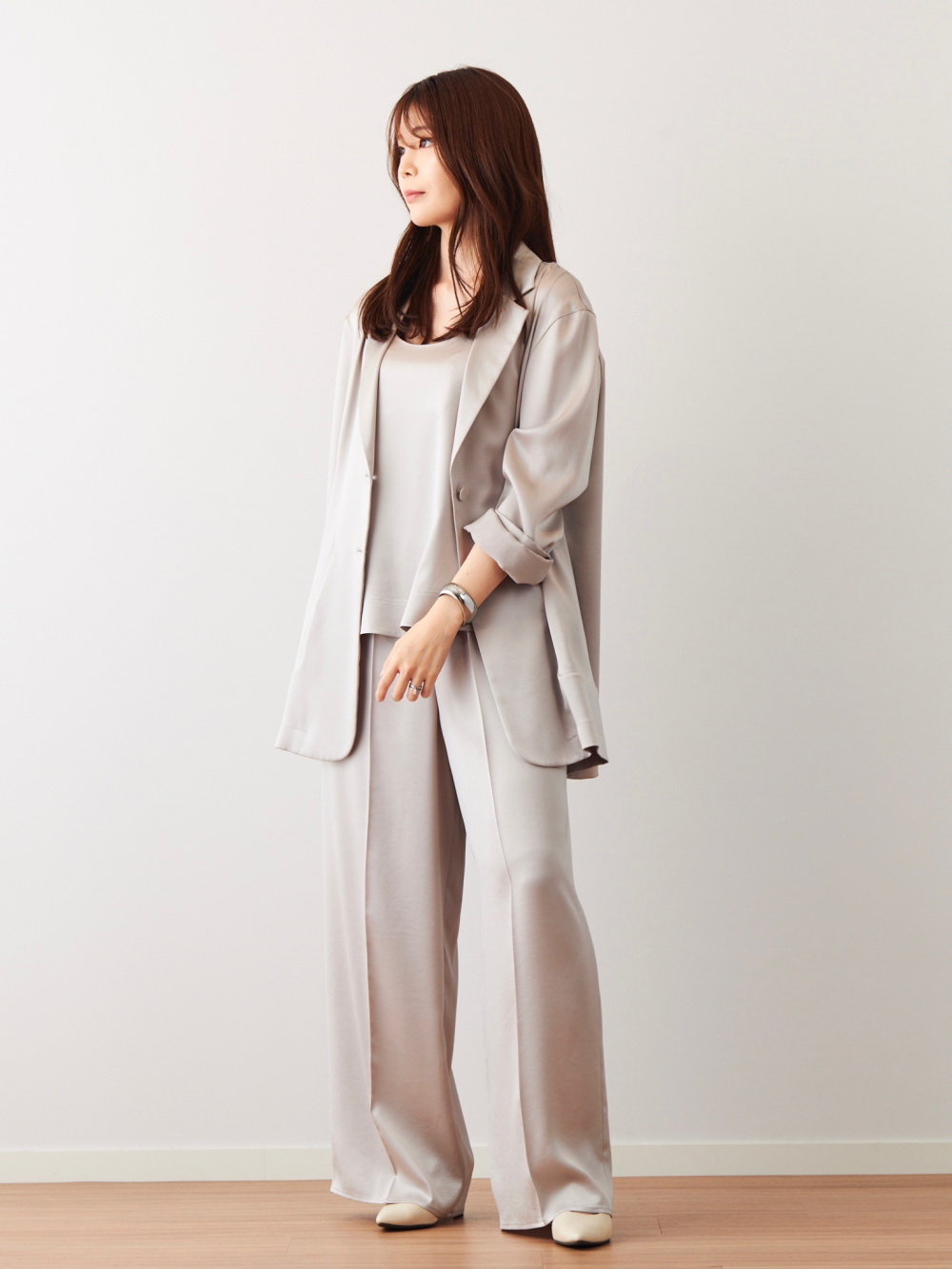 トリアセサテンシャツジャケット」の着用コーディネート| プラステ