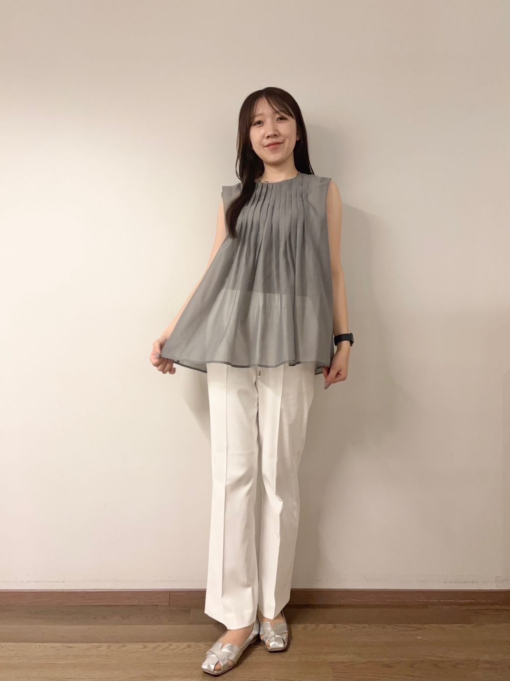 シアープリーツノースリーブブラウス、タックギャザーイージー