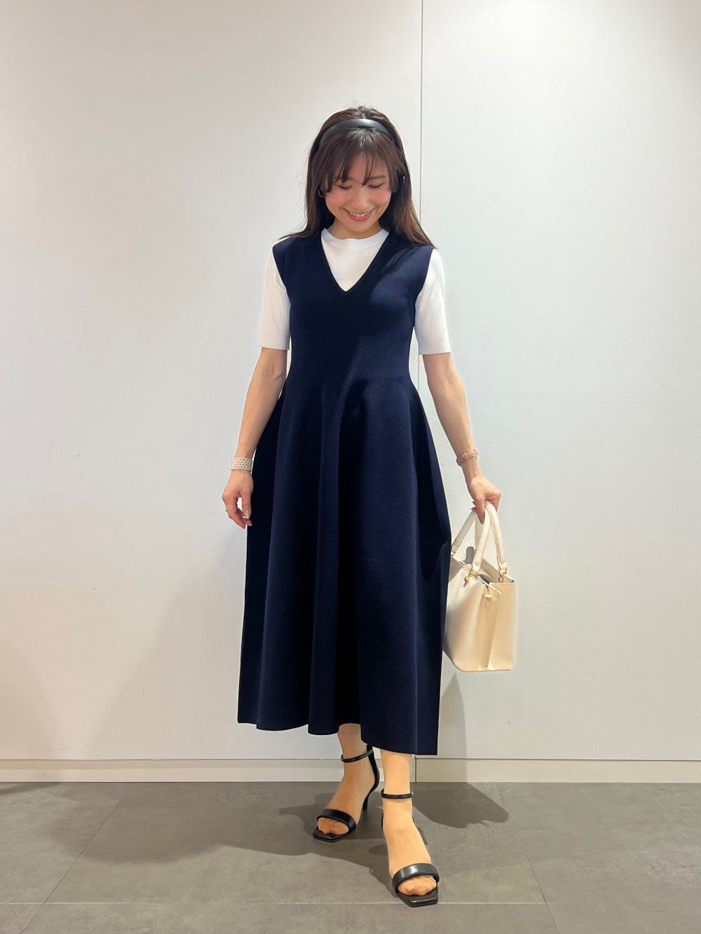 ホールガーメント®ニットVネックワンピース、リネンブレンド