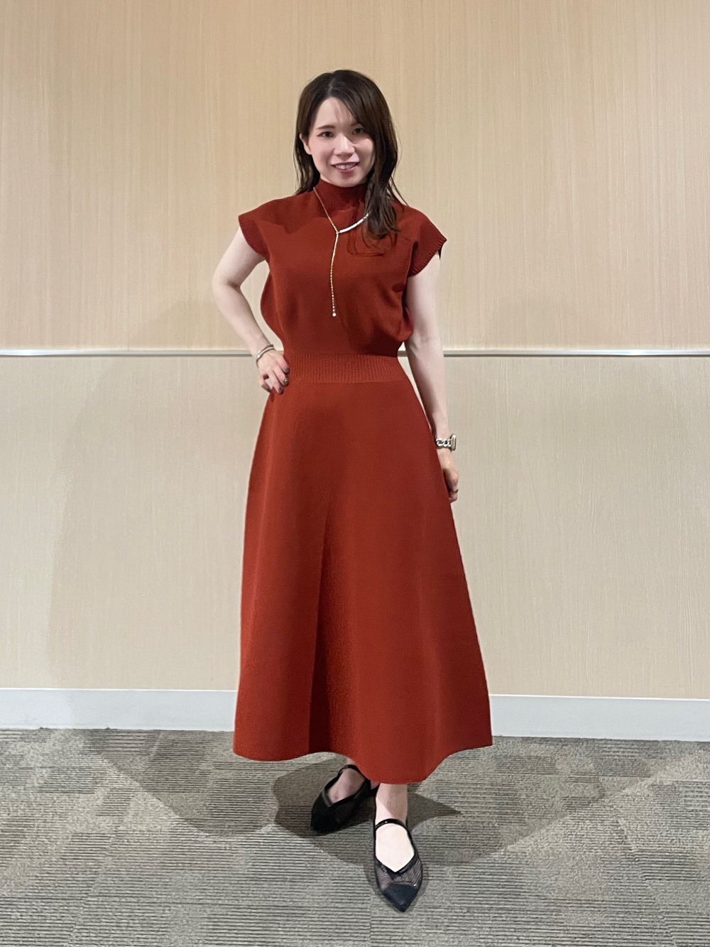 ホールガーメント®ボトルネックフレアワンピース、パールコンビボール