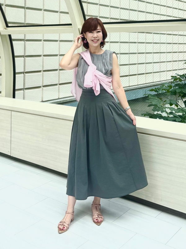 今季　シアードルマンメタルボタンシャツ Mサイズ ブルー シアードルマンメタルボタンシャツ（レディース）の着用