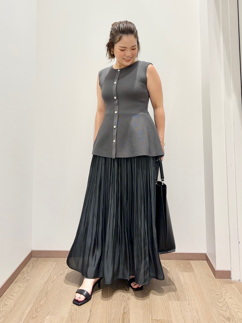 ホールガーメント®ペプラムノースリーブセーター、フラワー