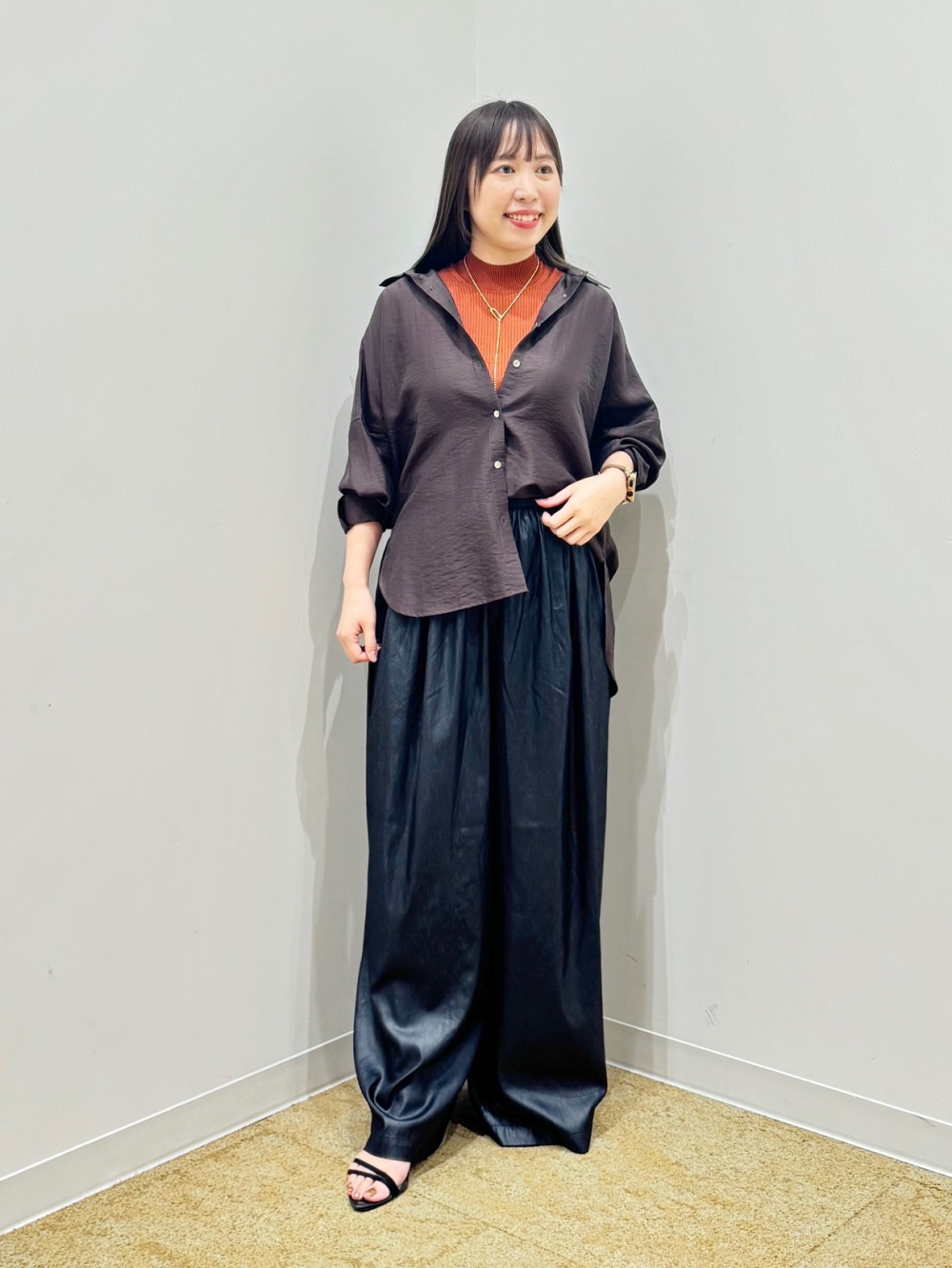 今季　シアードルマンメタルボタンシャツ Mサイズ ブルー シアードルマンメタルボタンシャツ、ハイネックリブセーター」の