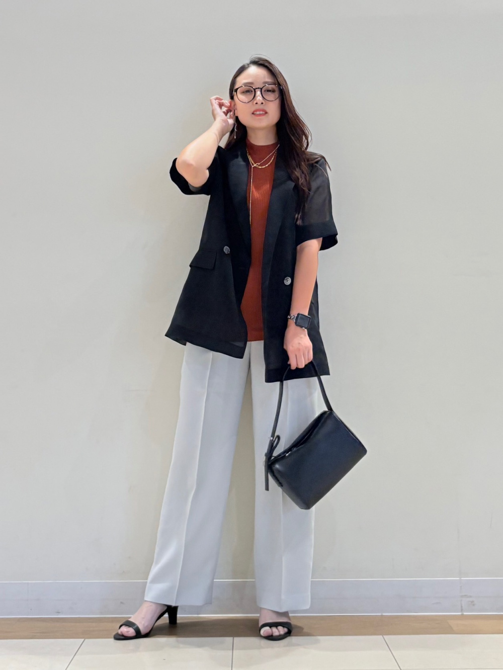 PLST シアーカーディガン➕シアーティアードセーター シアーティアードセーター、シアーカーディガン」の着用