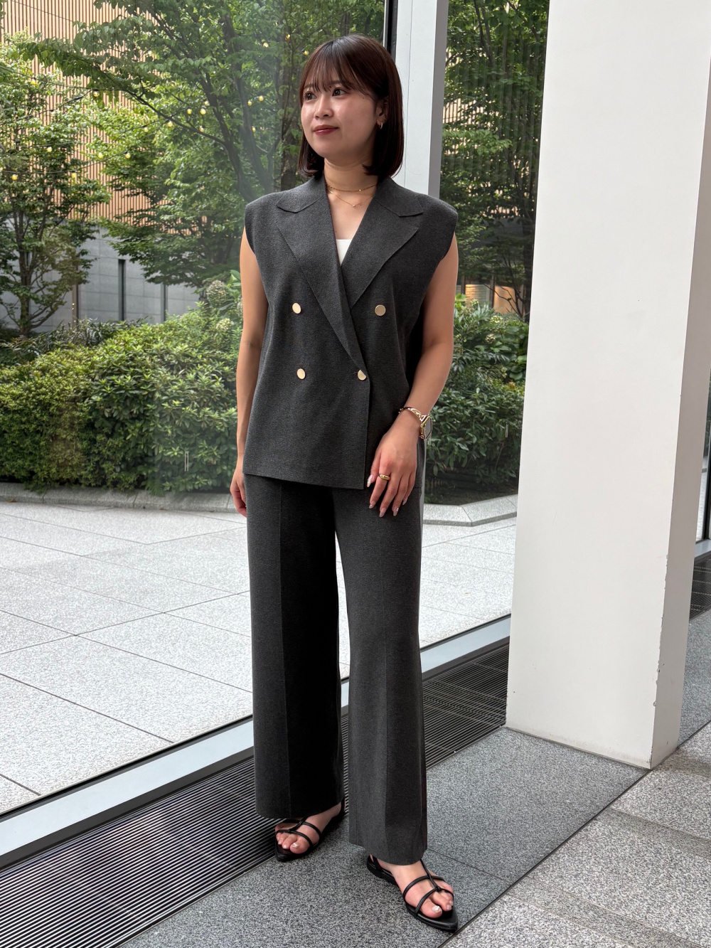 レーヨンブレンドテーラードニットベスト」の着用コーディネート| プラステ