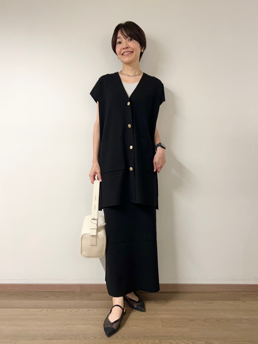 プラステ今期完売レーヨンブレンドダークグレーニットベストスカートとセットアップ プラステ今期完売レーヨンブレンドダークグレーニットベストスカートと