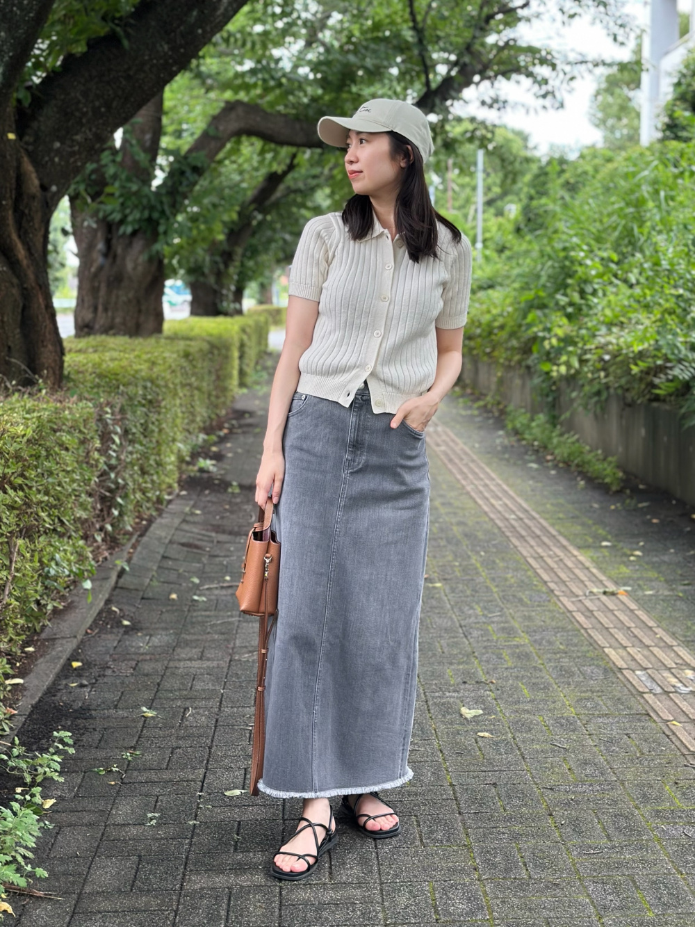 デニムナロースカート」の着用コーディネート| プラステ