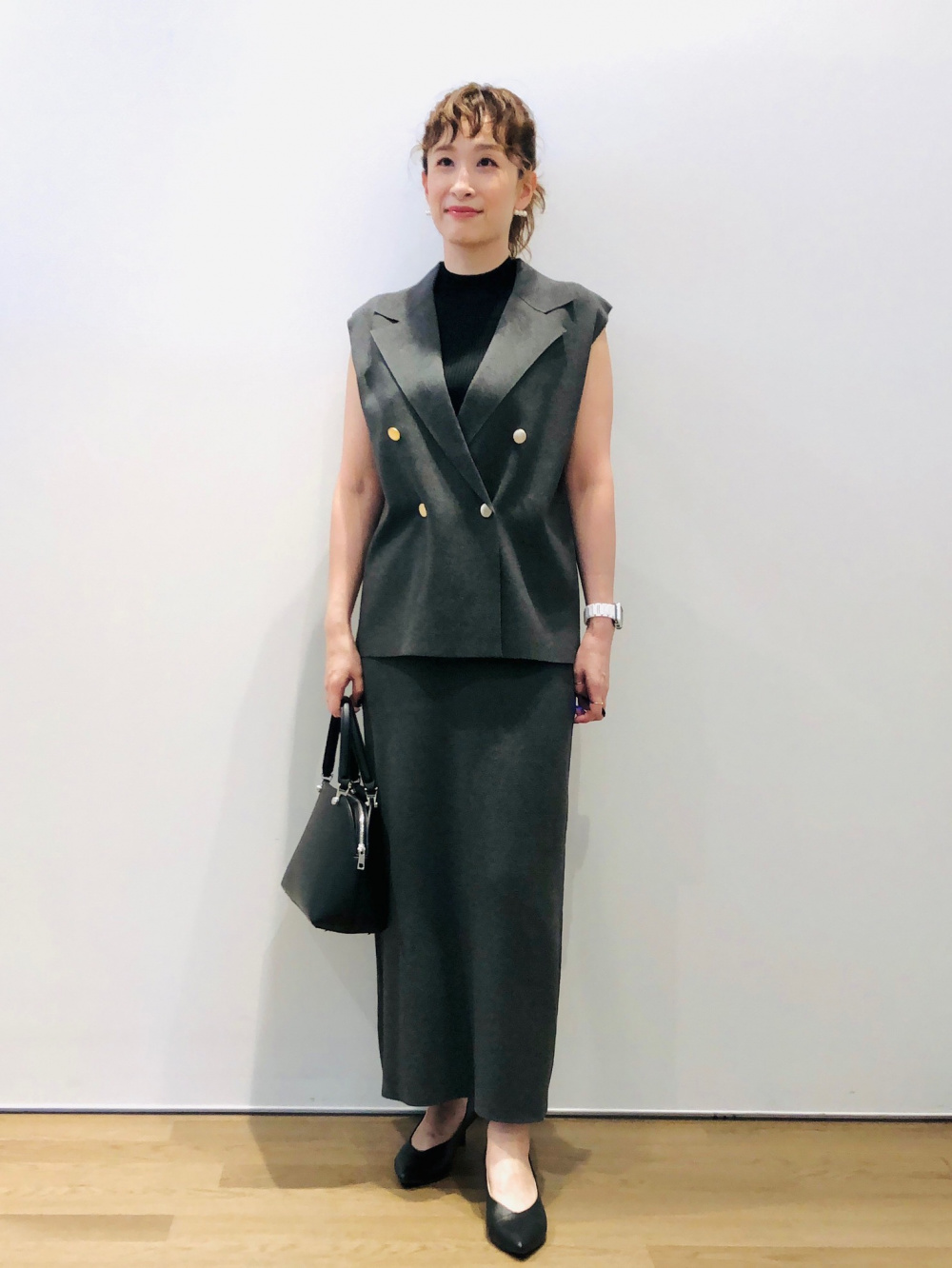 レーヨンブレンドテーラードニットベスト」の着用コーディネート| プラステ