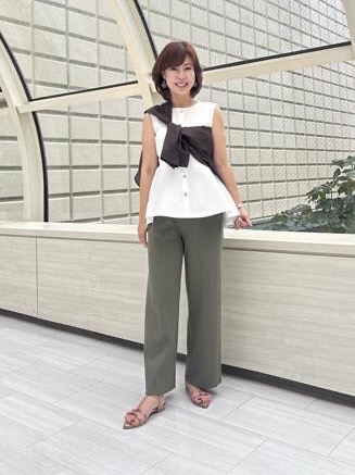 今季　シアードルマンメタルボタンシャツ Mサイズ ブルー シアードルマンメタルボタンシャツ（レディース）の着用