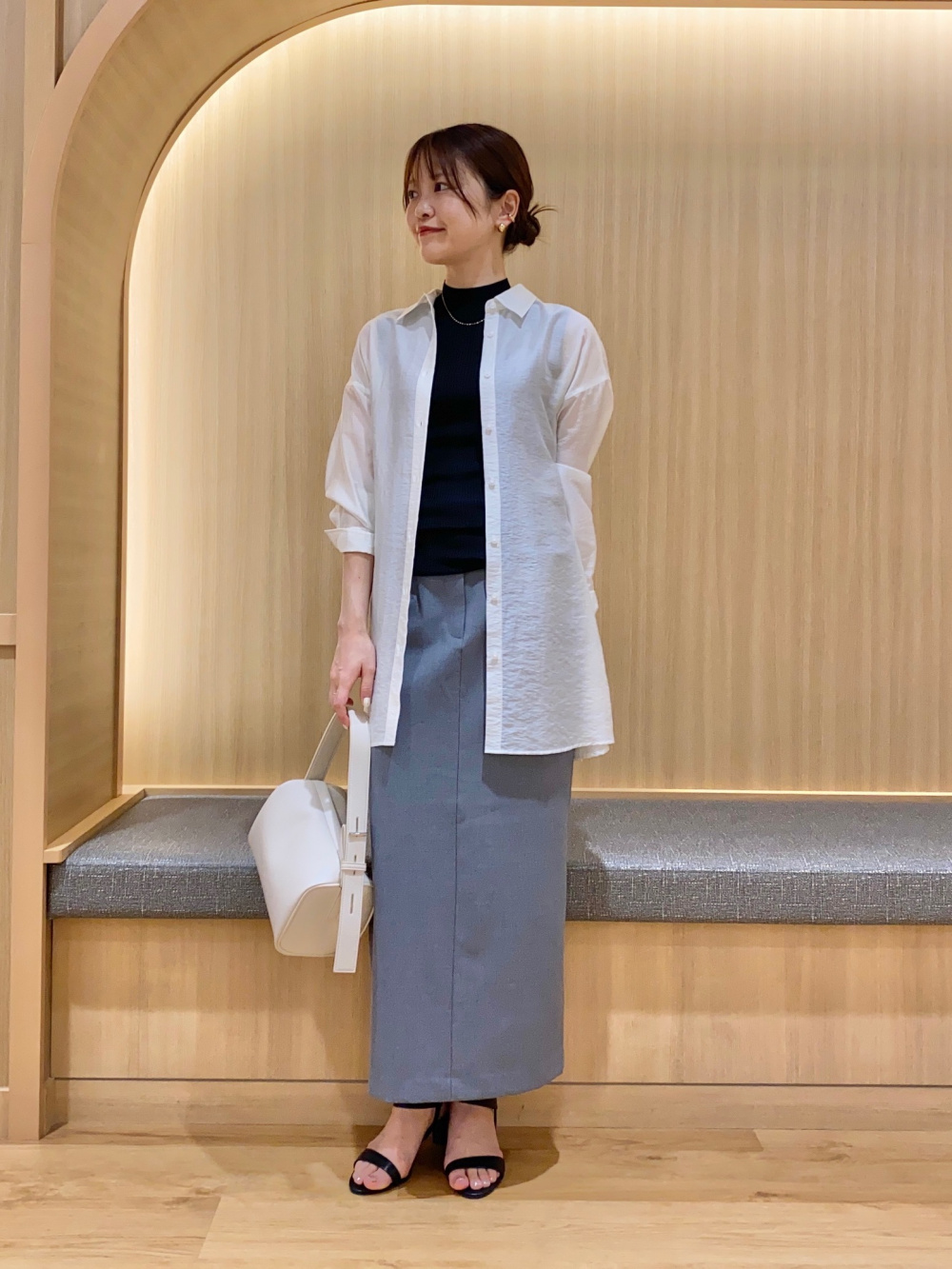 プレミアムオックスダブルジャケット、ソフトフレアパンツ（リネン