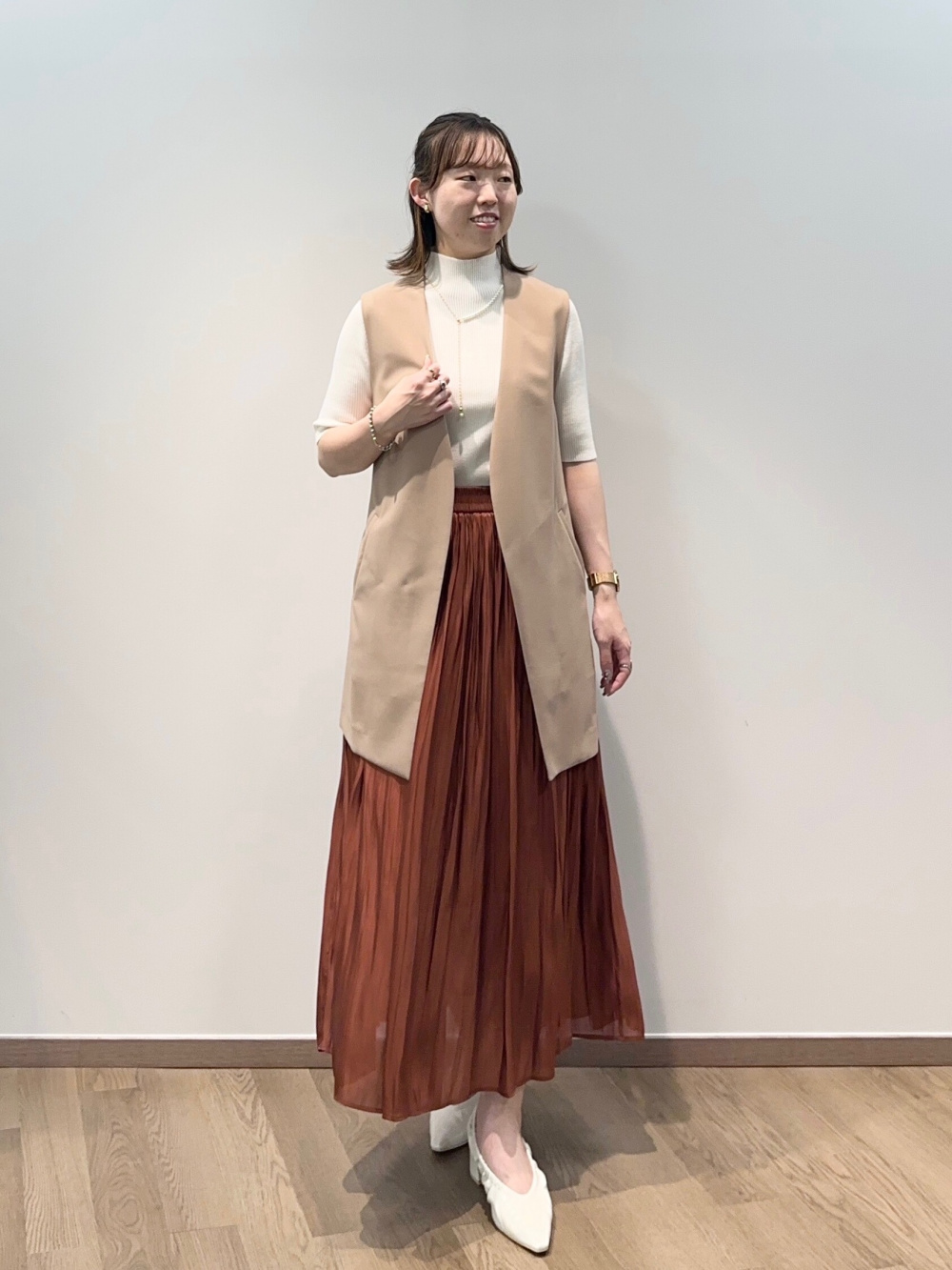 ストレッチツイルベルテッドジレ」の着用コーディネート| プラステ