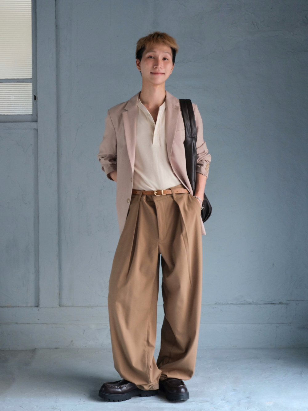 プレシャスドライジャケット、プレシャスドライトラウザーズ」の着用