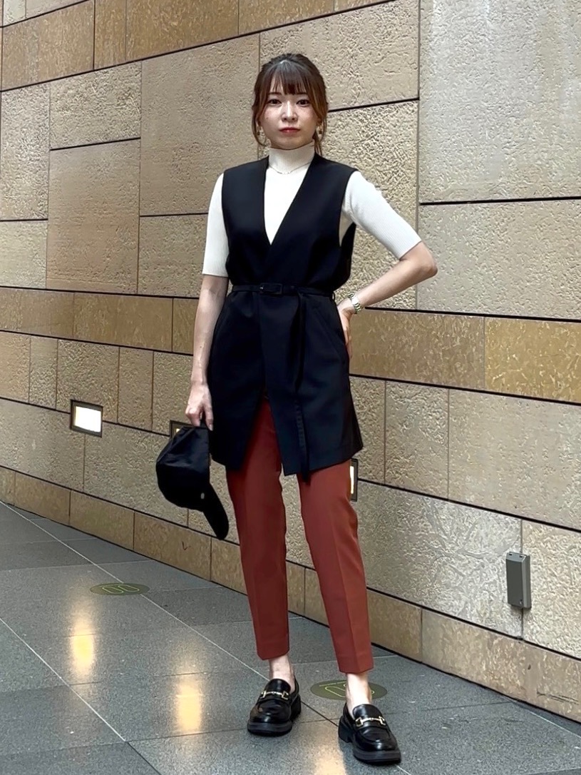 ストレッチツイルベルテッドジレ」の着用コーディネート| プラステ