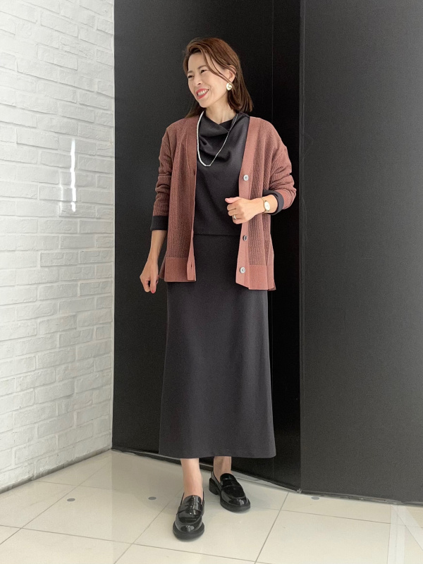 ラメメッシュカーディガンのコーディネート・着用イメージ｜プラステ
