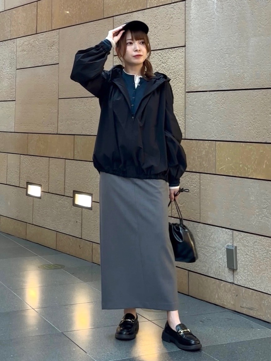 レーヨンブレンドテーラードニットベスト、ロングナロースカート」の