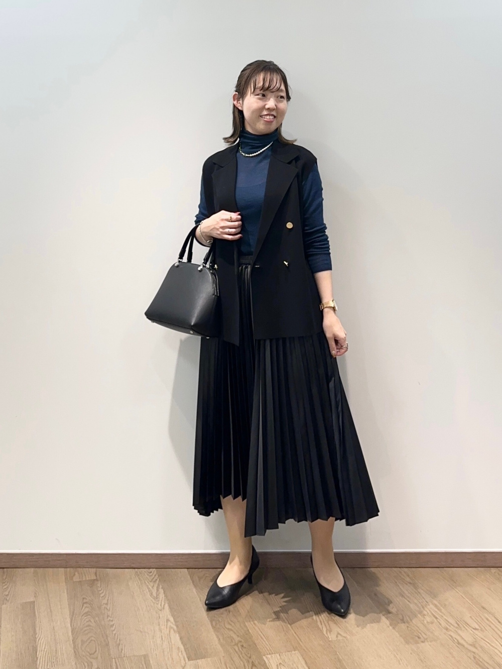 プラステ今期完売レーヨンブレンドダークグレーニットベストスカートとセットアップ プラステ今期完売レーヨンブレンドダークグレーニットベスト