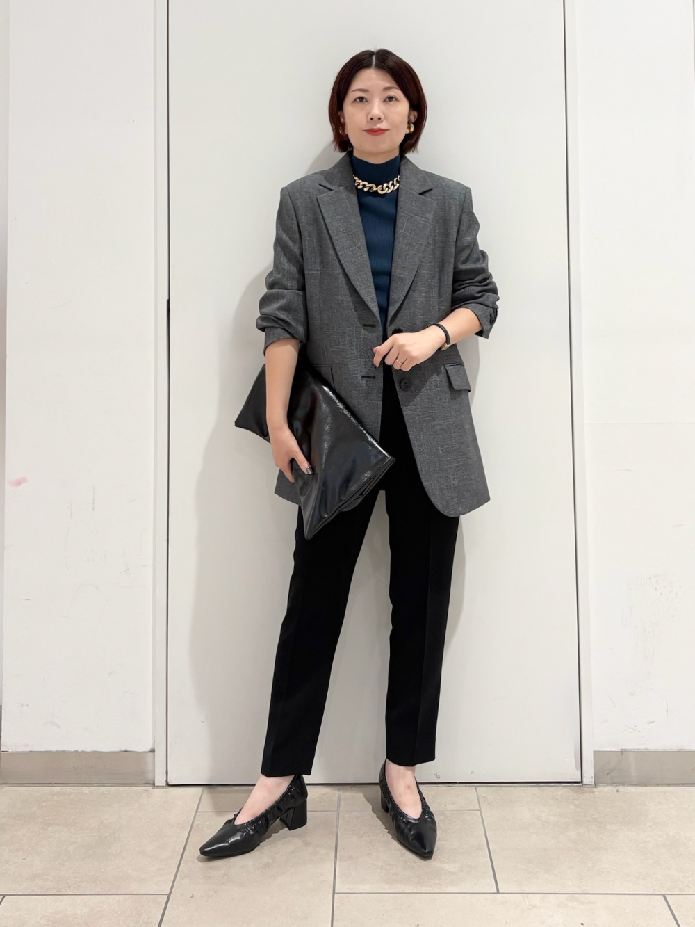 ツイードペプラムジャケット、トリアセブレンドテーパードパンツ」の