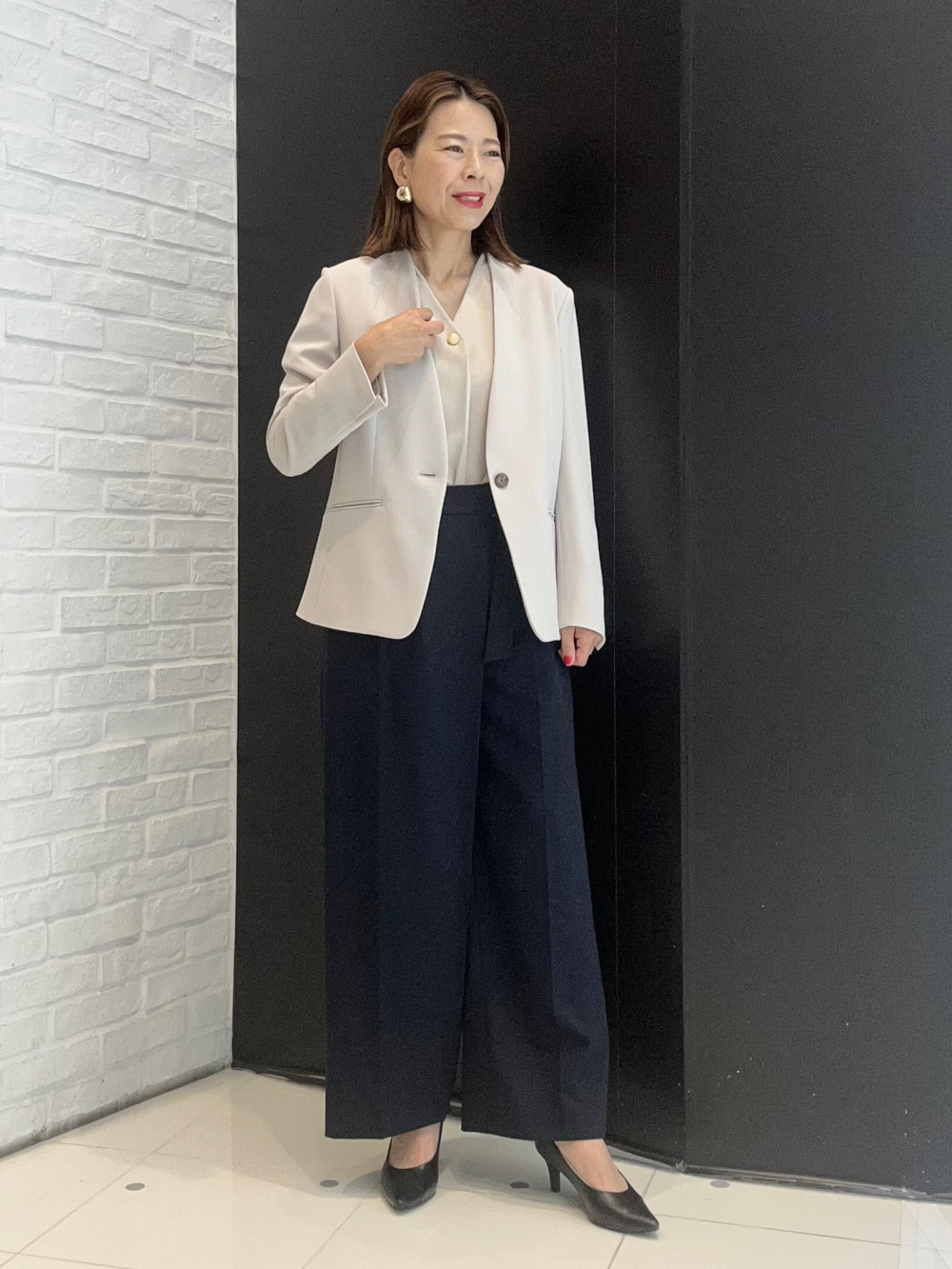 トリアセブレンドテーラードジャケット、パールビーズリブニットプル