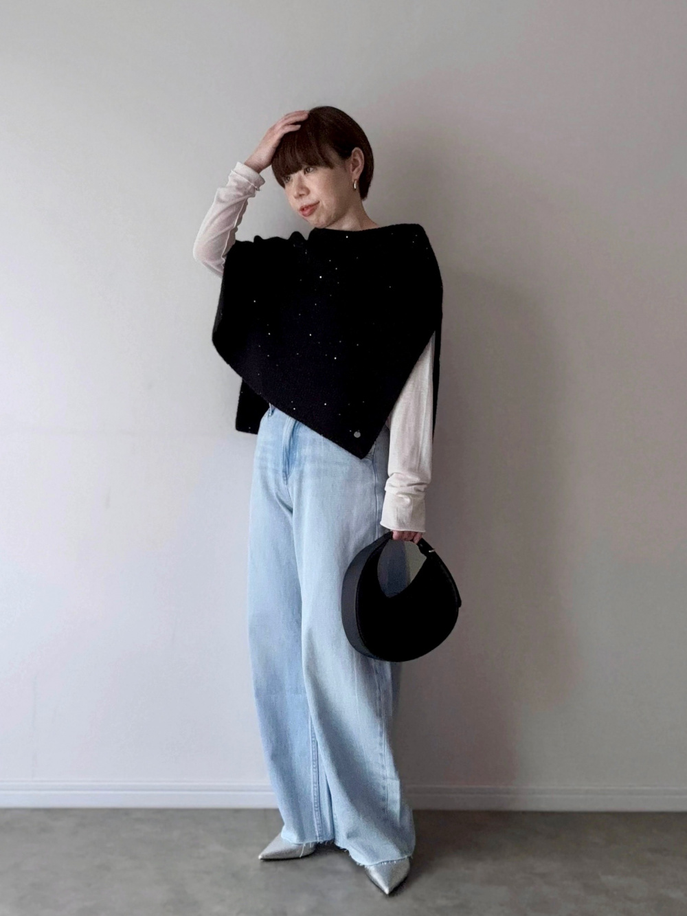 スパンコールニットケープ」の着用コーディネート| プラステ