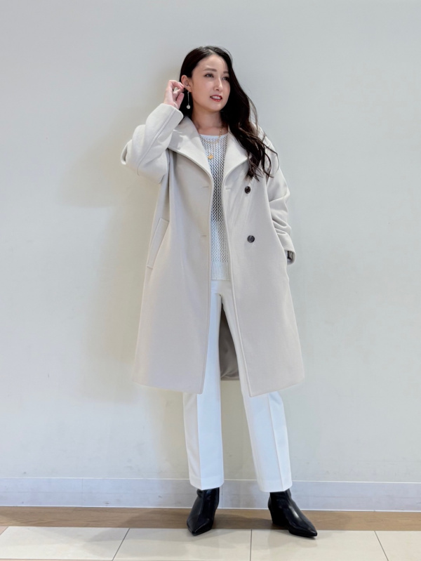 ウールモッサ2WAYスタンドカラーコート（レディース）の着用