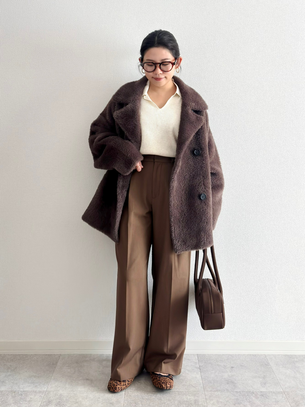 フェザーヤーンニットコート」の着用コーディネート| プラステ