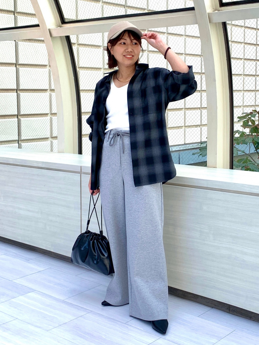 レーヨンブレンドテーラードニットベスト、ハイネックリブセーター」の