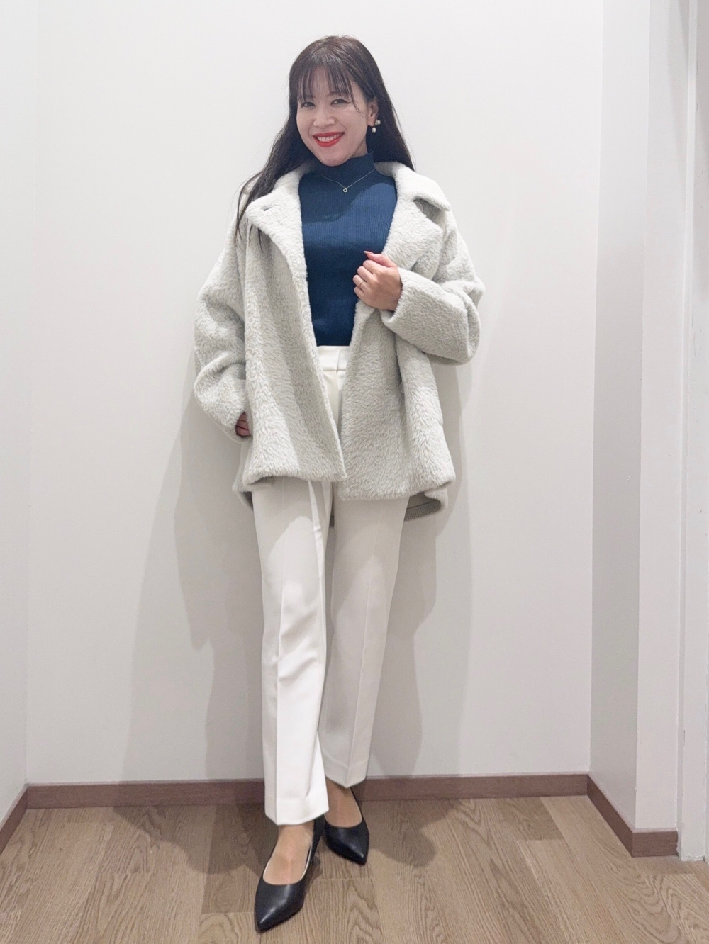 フェザーヤーンニットコート」の着用コーディネート| プラステ