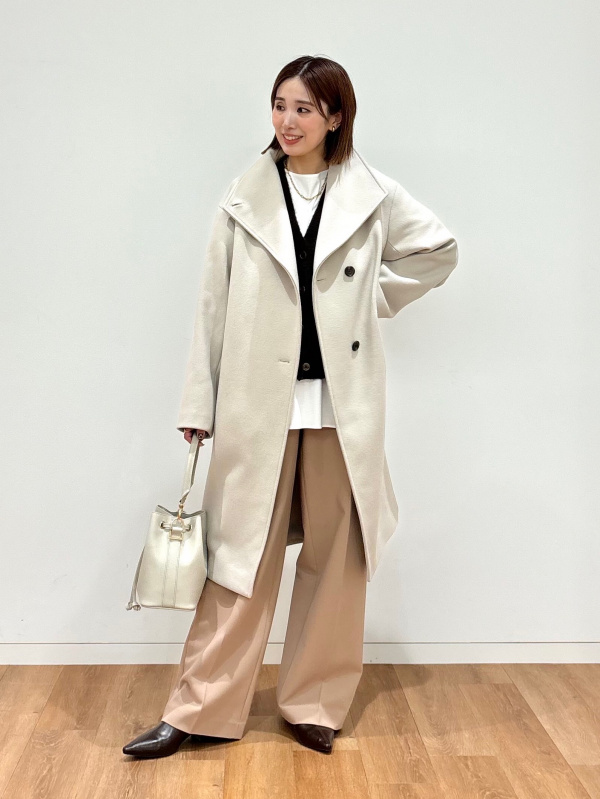 ウールモッサ2WAYスタンドカラーコート（レディース）の着用